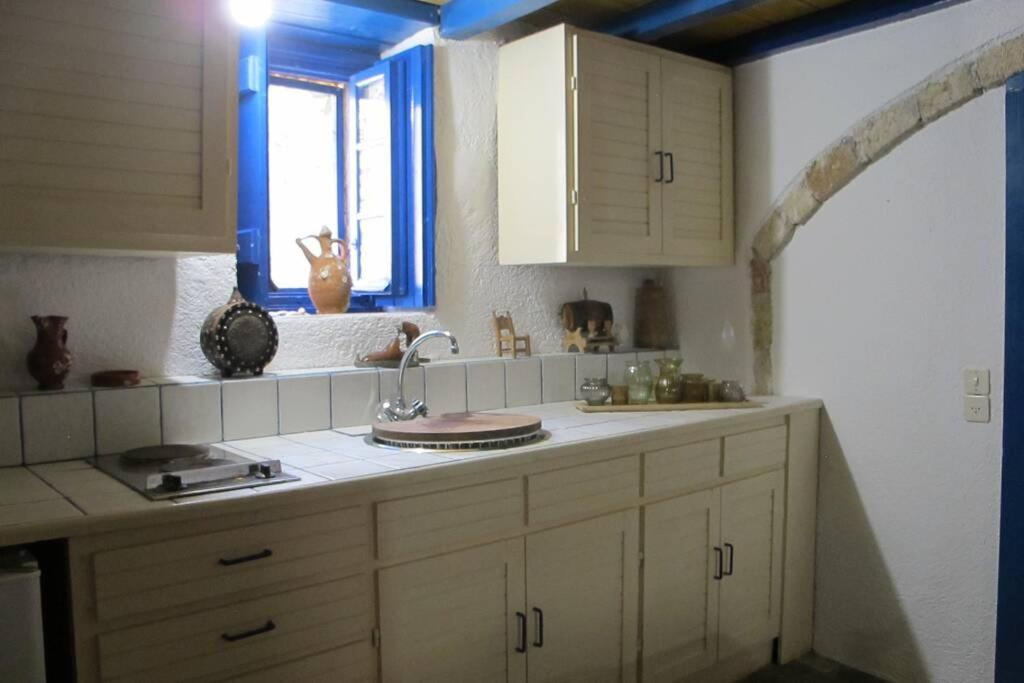 Blue Door Appartement Monemvasía Buitenkant foto